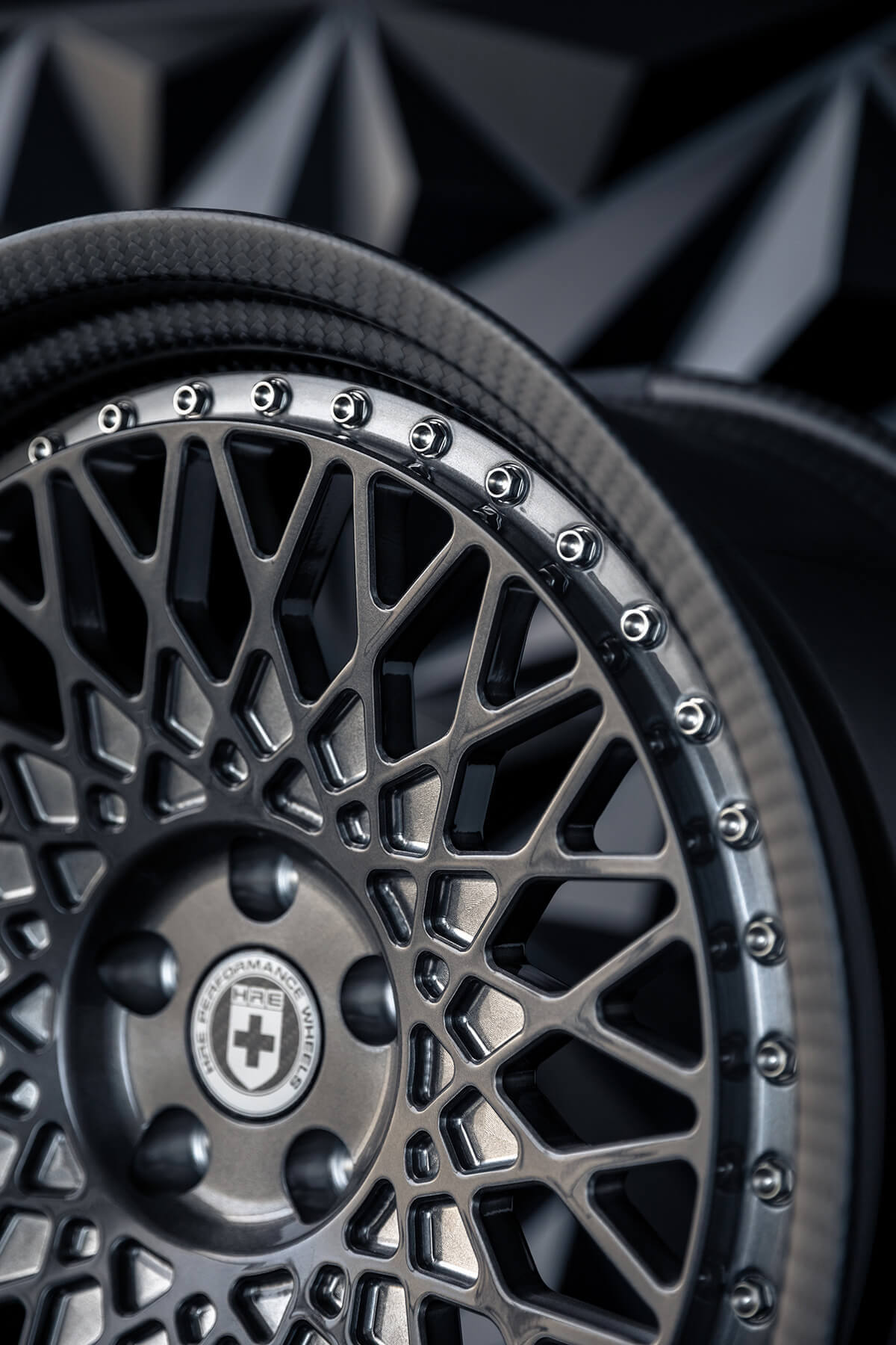 Modular 2-Piece utilizing HRE's proprietary CRBN™ barrel